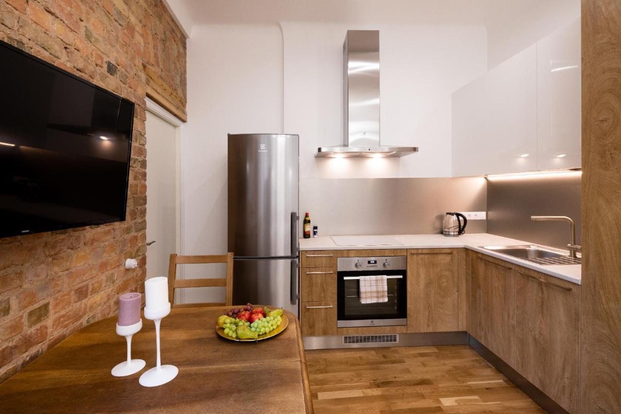 Brivibas House Design Apartments In City Center Riga Luaran gambar
