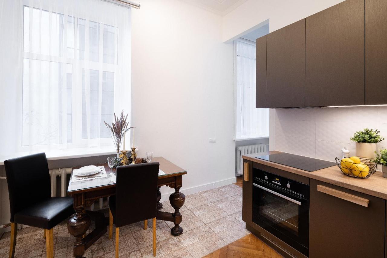 Brivibas House Design Apartments In City Center Riga Luaran gambar