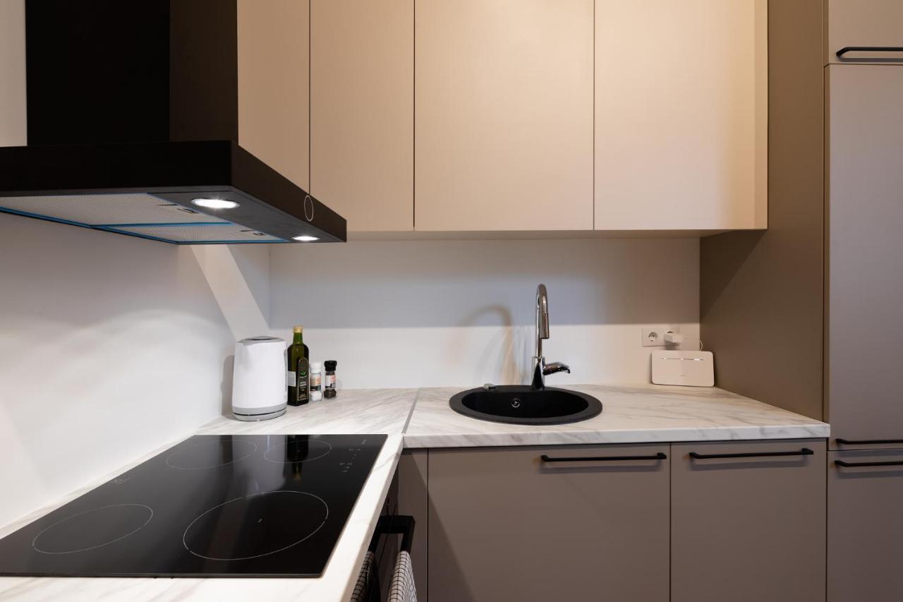 Brivibas House Design Apartments In City Center Riga Luaran gambar