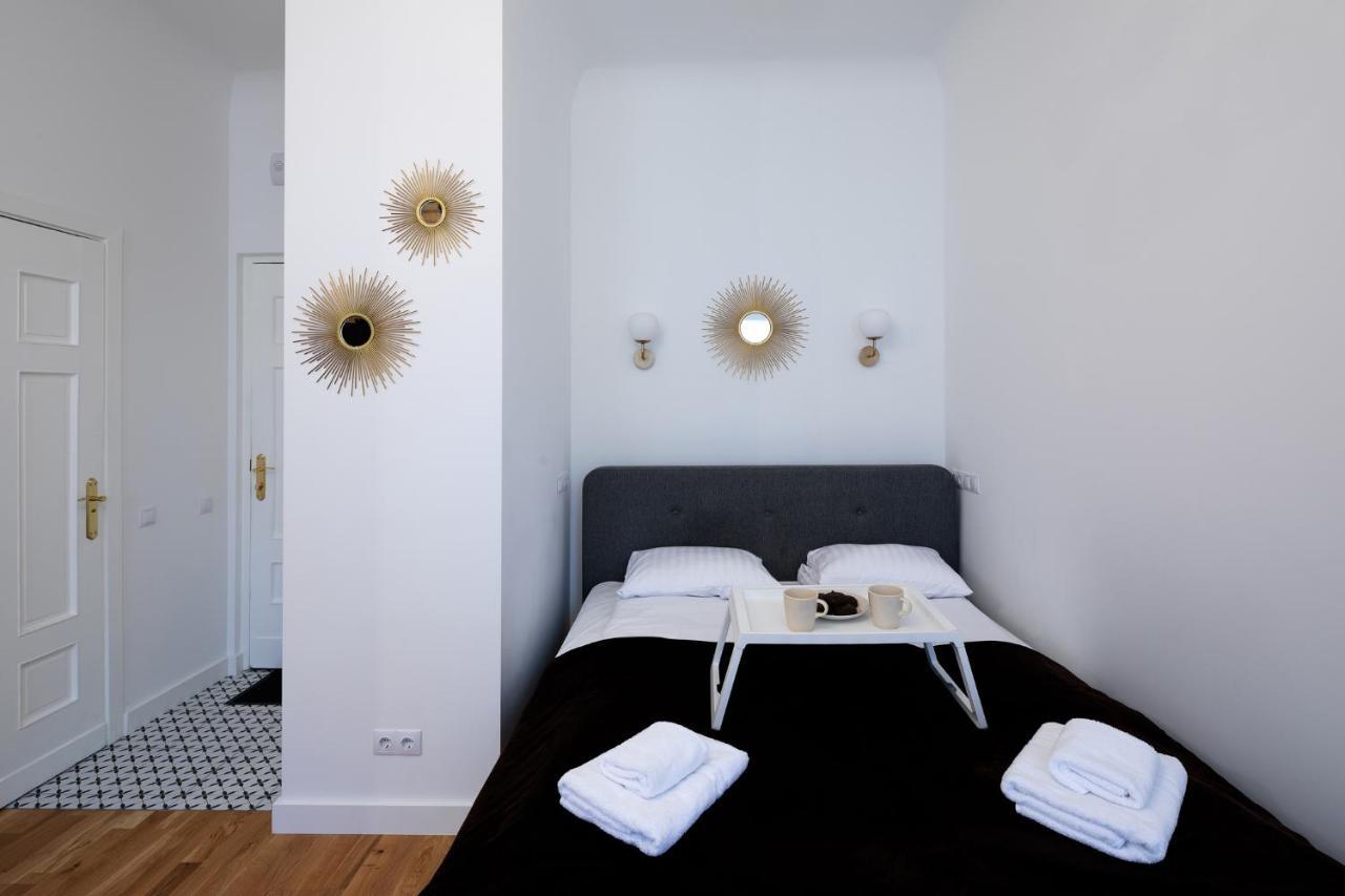 Brivibas House Design Apartments In City Center Riga Luaran gambar