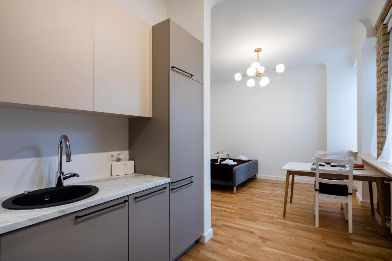 Brivibas House Design Apartments In City Center Riga Luaran gambar
