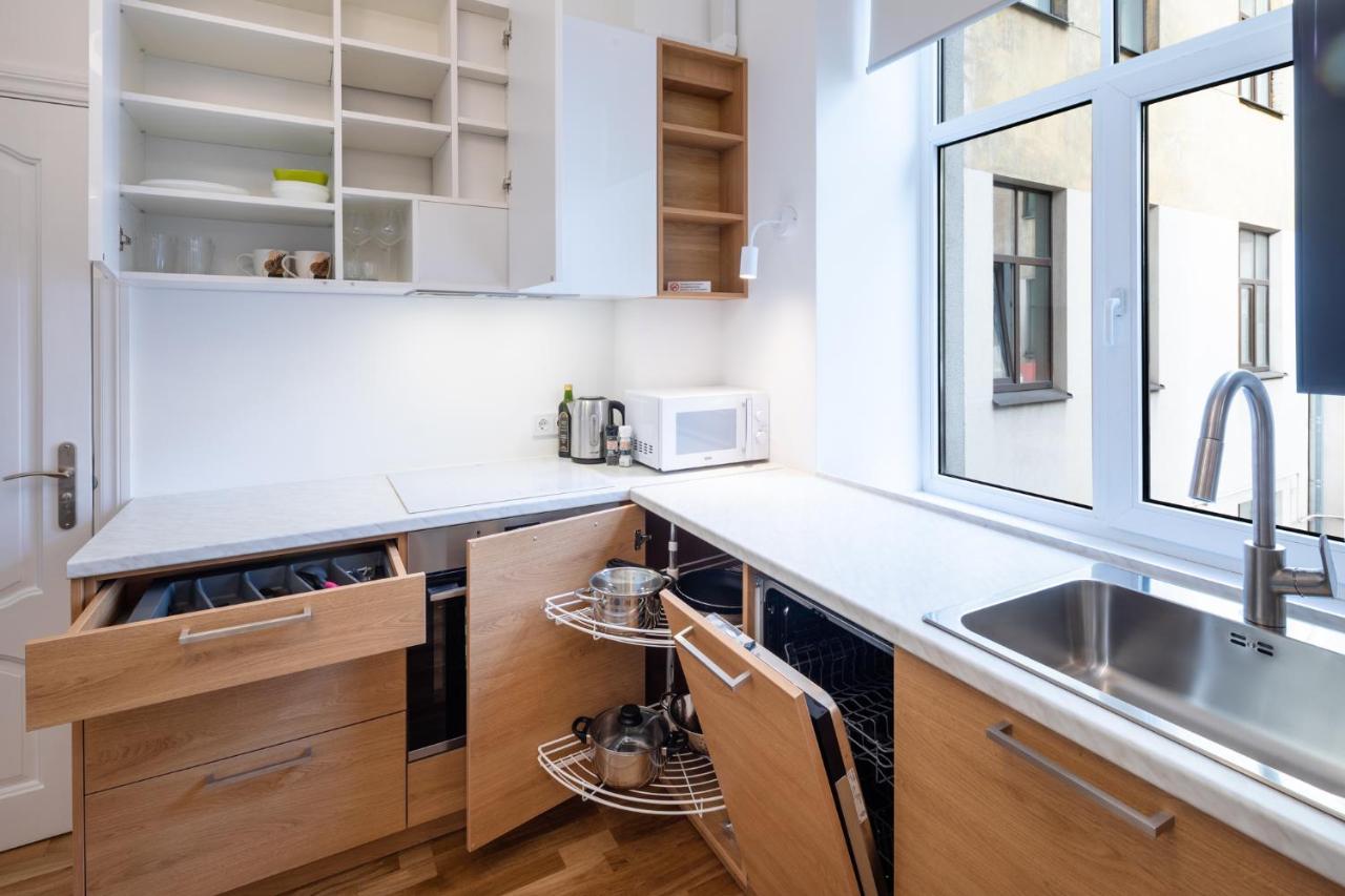 Brivibas House Design Apartments In City Center Riga Luaran gambar