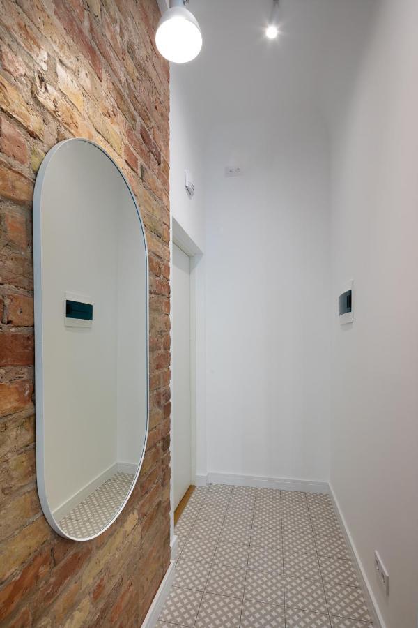 Brivibas House Design Apartments In City Center Riga Luaran gambar