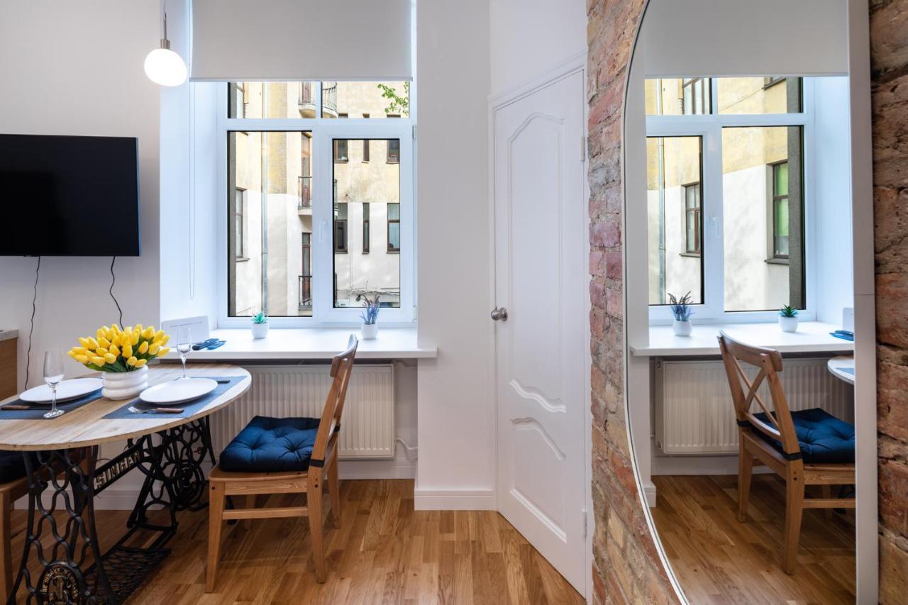 Brivibas House Design Apartments In City Center Riga Luaran gambar